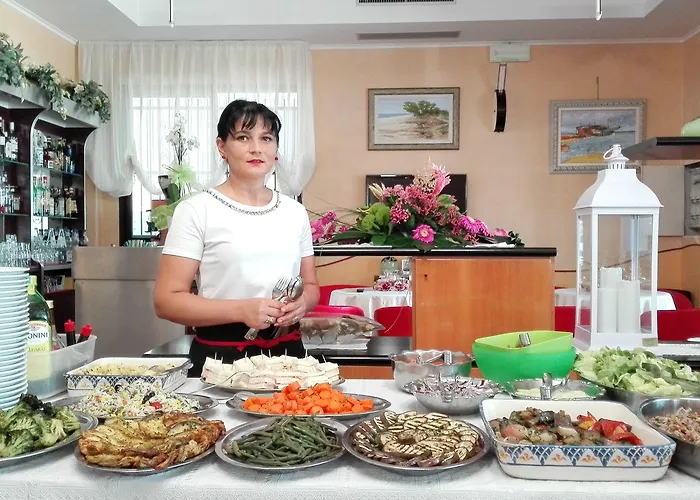 Jura فندق بيلاريا-إيجيا مارينا